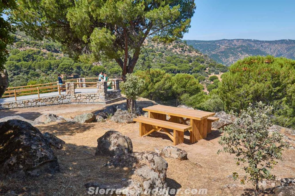 mirador-y-monumento-al-peregrino-7